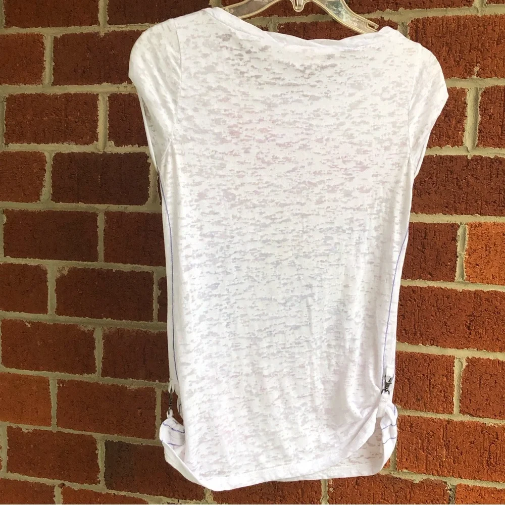 089 - DKNY T-Shirt Women’s XS - Picture 10 of 12